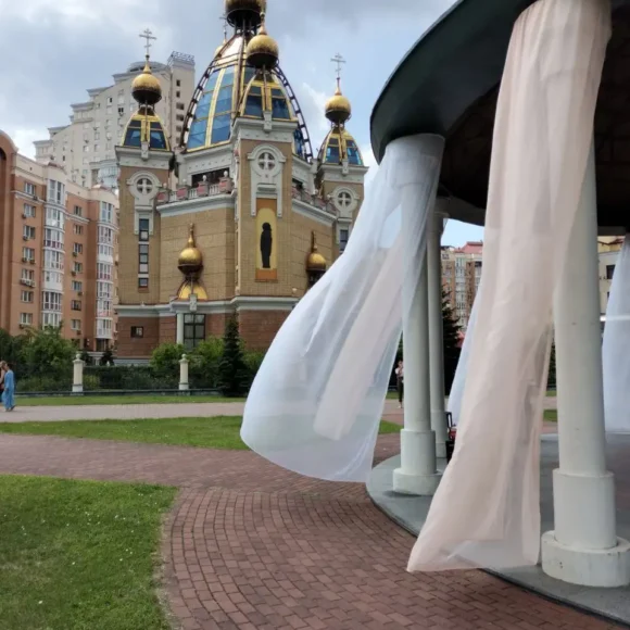 в альтанці шлюб за добу